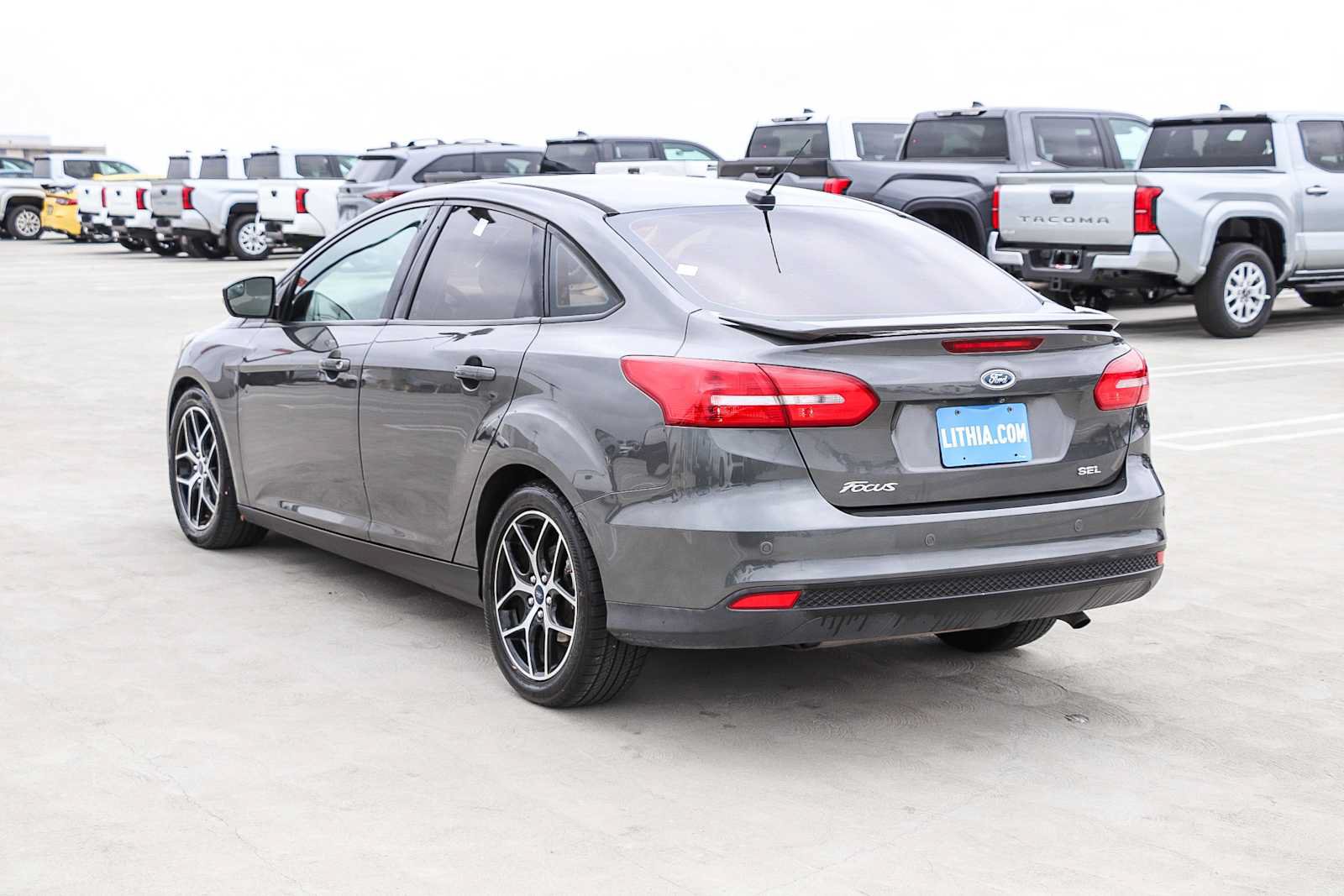 Used 2018 Ford Focus SEL FWD image 6
