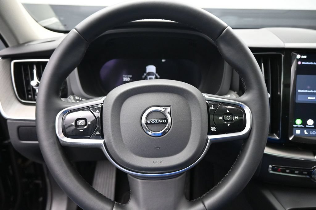Used 2025 Volvo XC60 B5 Plus AWD/4WD image 15
