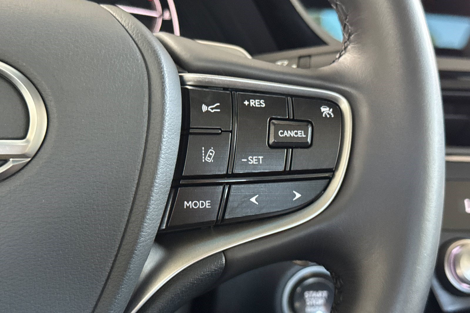 Certified 2024 Lexus ES 350 w/ Accessory Package (Z1) FWD image 30