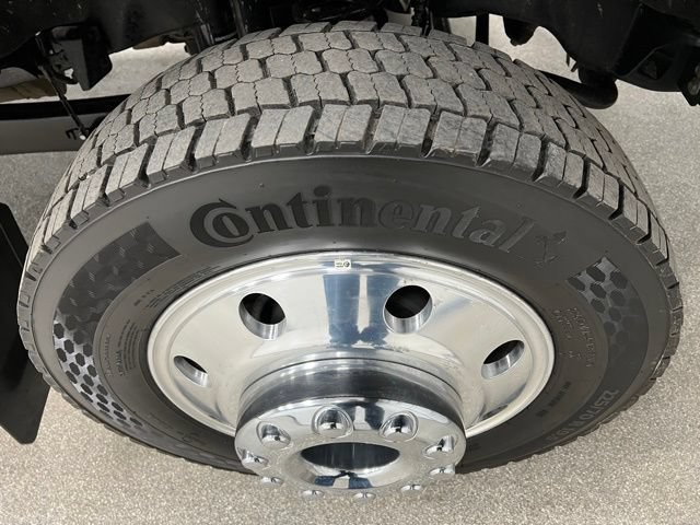 Used 2025 Ford F450 Platinum w/ FX4 Off-Road Package AWD/4WD image 19