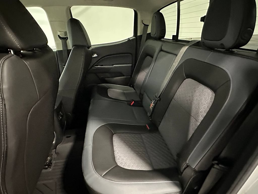 Used 2021 Chevrolet Colorado Z71 w/ Safety Package AWD/4WD image 19