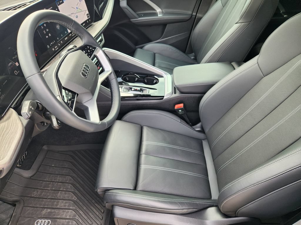 Certified 2025 Audi Q5 Premium Plus w/ Premium Plus AWD/4WD image 13