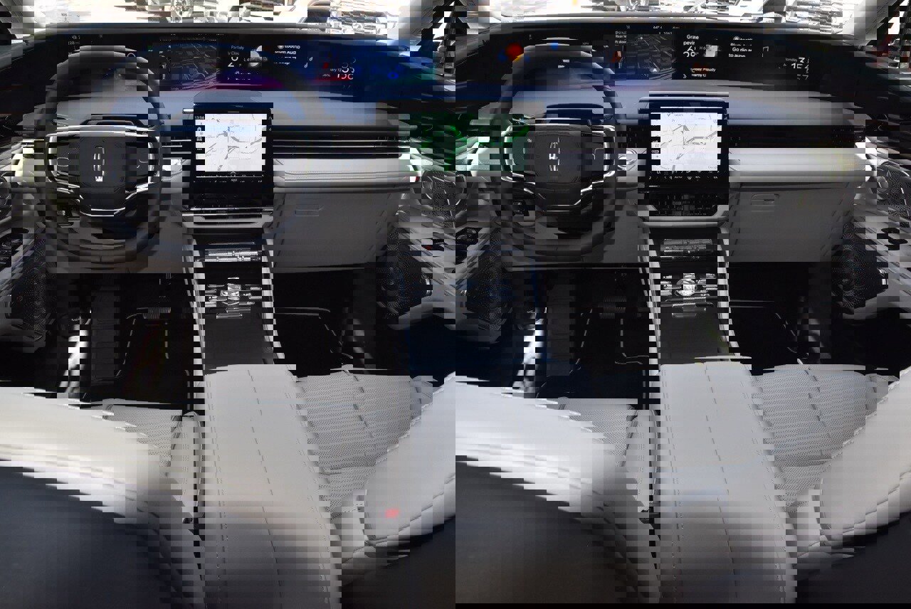 Certified 2026 Lincoln Nautilus Reserve image 16