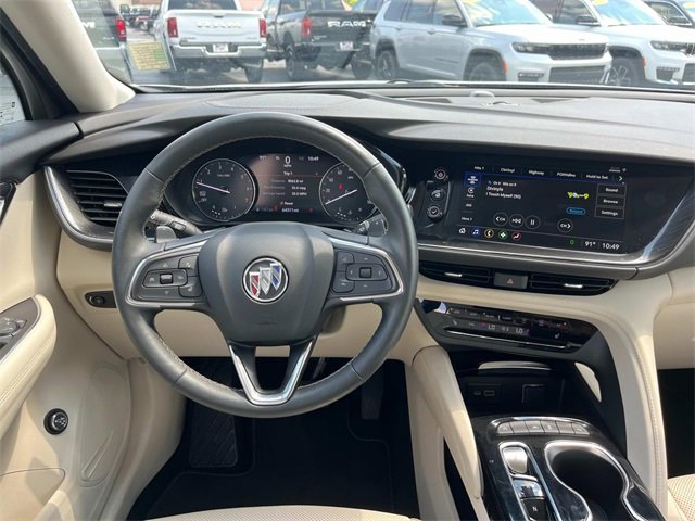Used 2023 Buick Envision Essence image 10