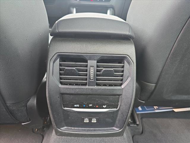 Used 2024 BMW 330e w/ Convenience Package image 16