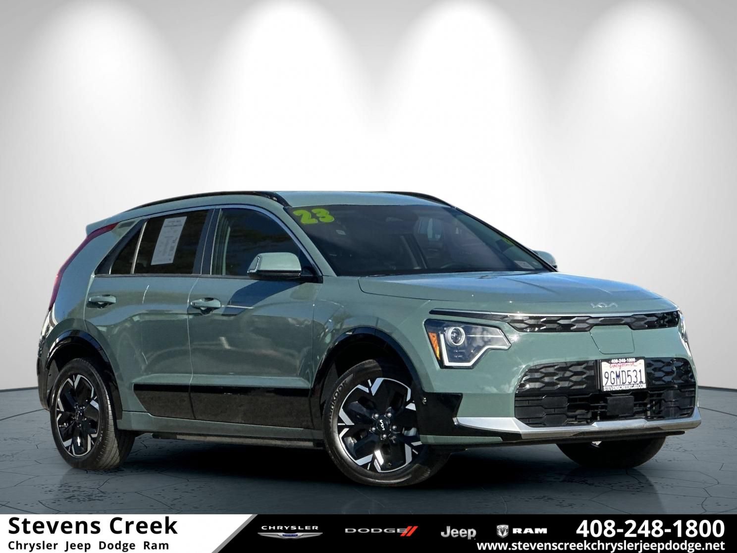 Used 2023 Kia Niro Wind w/ Wind Preserve Package FWD image 1