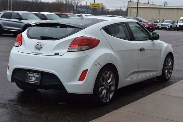 Used 2015 Hyundai Veloster RE:FLEX Edition image 8
