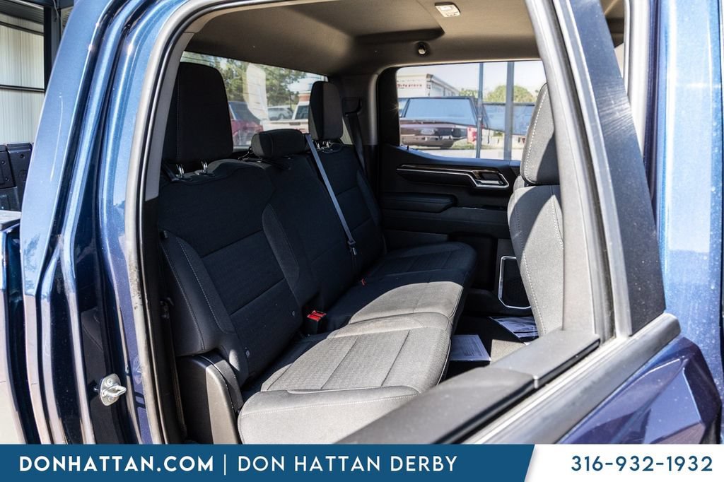 Used 2022 Chevrolet Silverado 1500 LT AWD/4WD image 19