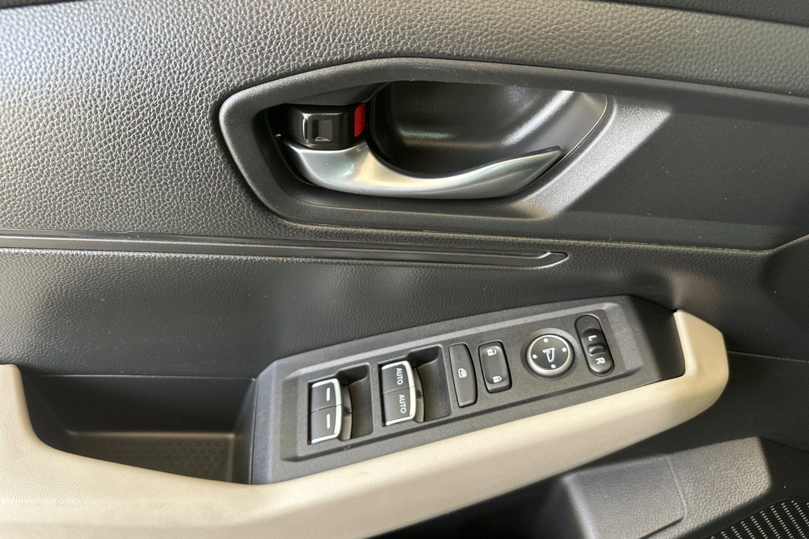 Used 2025 Honda Accord LX image 10