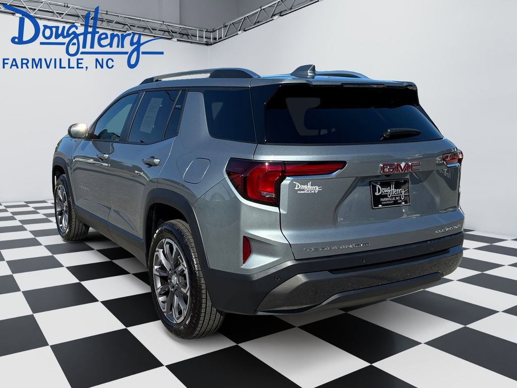 Used 2026 GMC Terrain Elevation w/ Elevation Premium Package AWD/4WD image 3