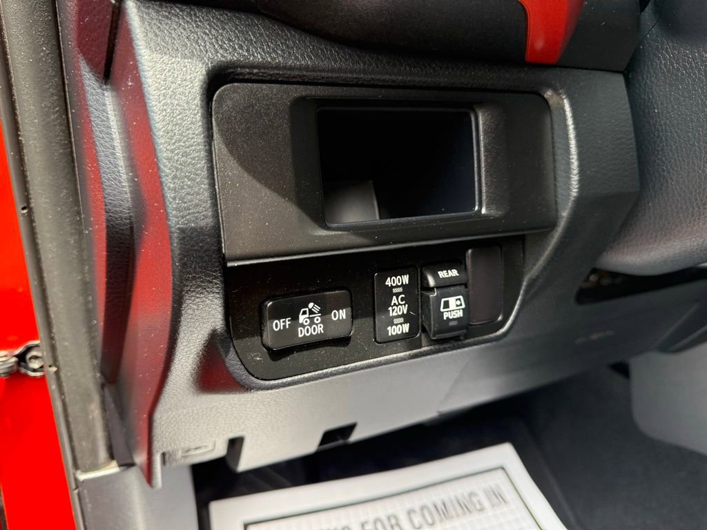 Used 2017 Toyota Tacoma TRD Sport w/ Tow Package (A/T) image 14