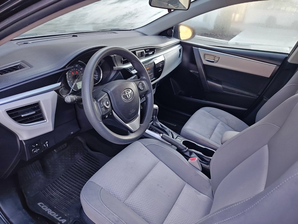 Used 2014 Toyota Corolla LE FWD image 7