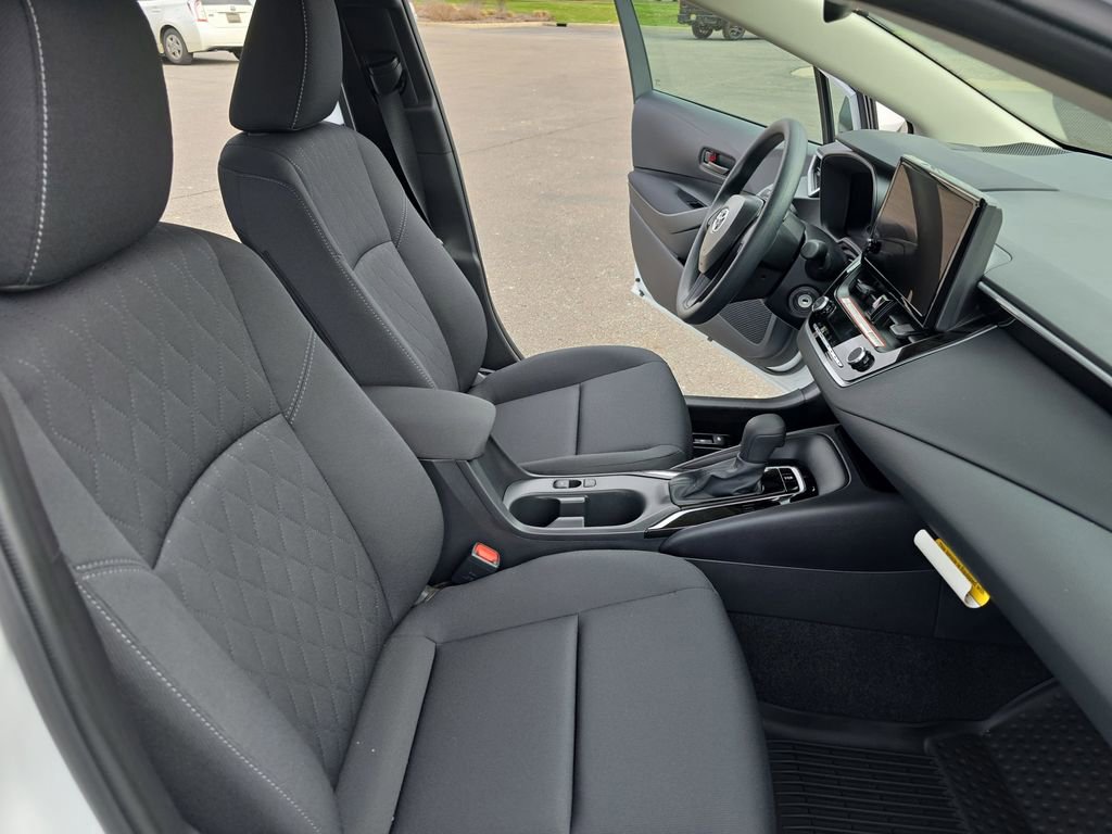 Used 2026 Toyota Corolla LE image 12