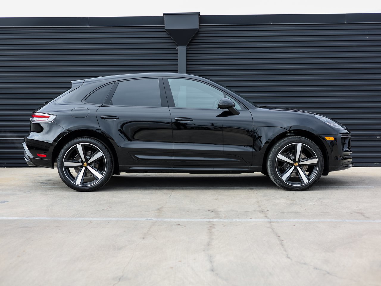Certified 2026 Porsche Macan S AWD/4WD image 8