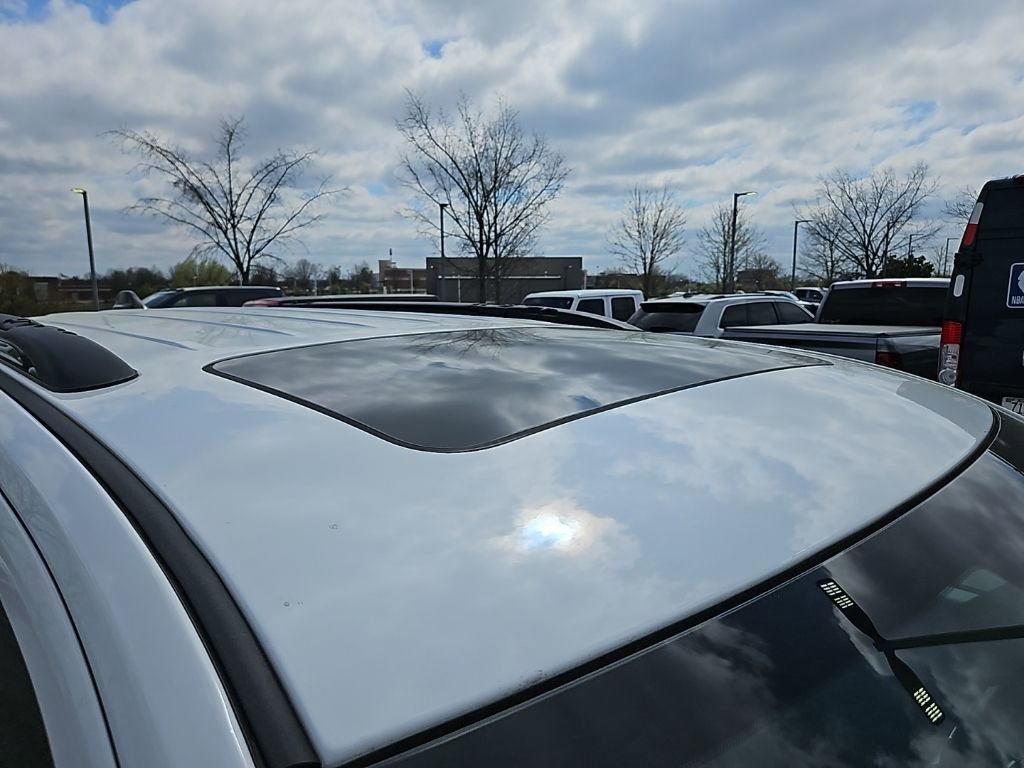 Used 2023 Dodge Durango GT image 9