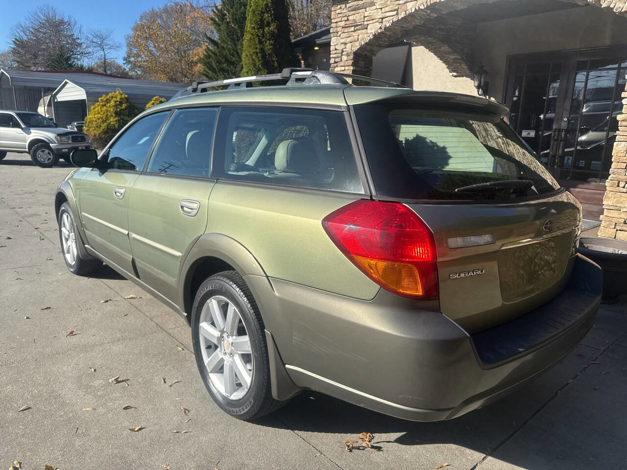 Used 2006 Subaru Outback 2.5i Limited image 3