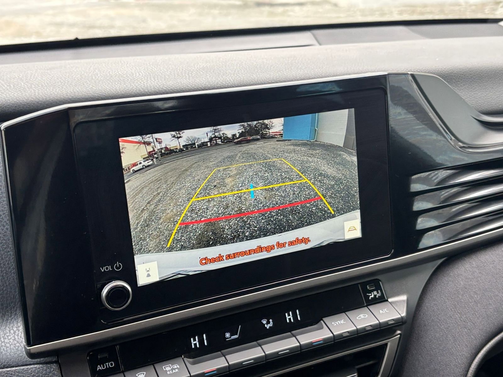 Used 2025 Toyota Camry LE image 17