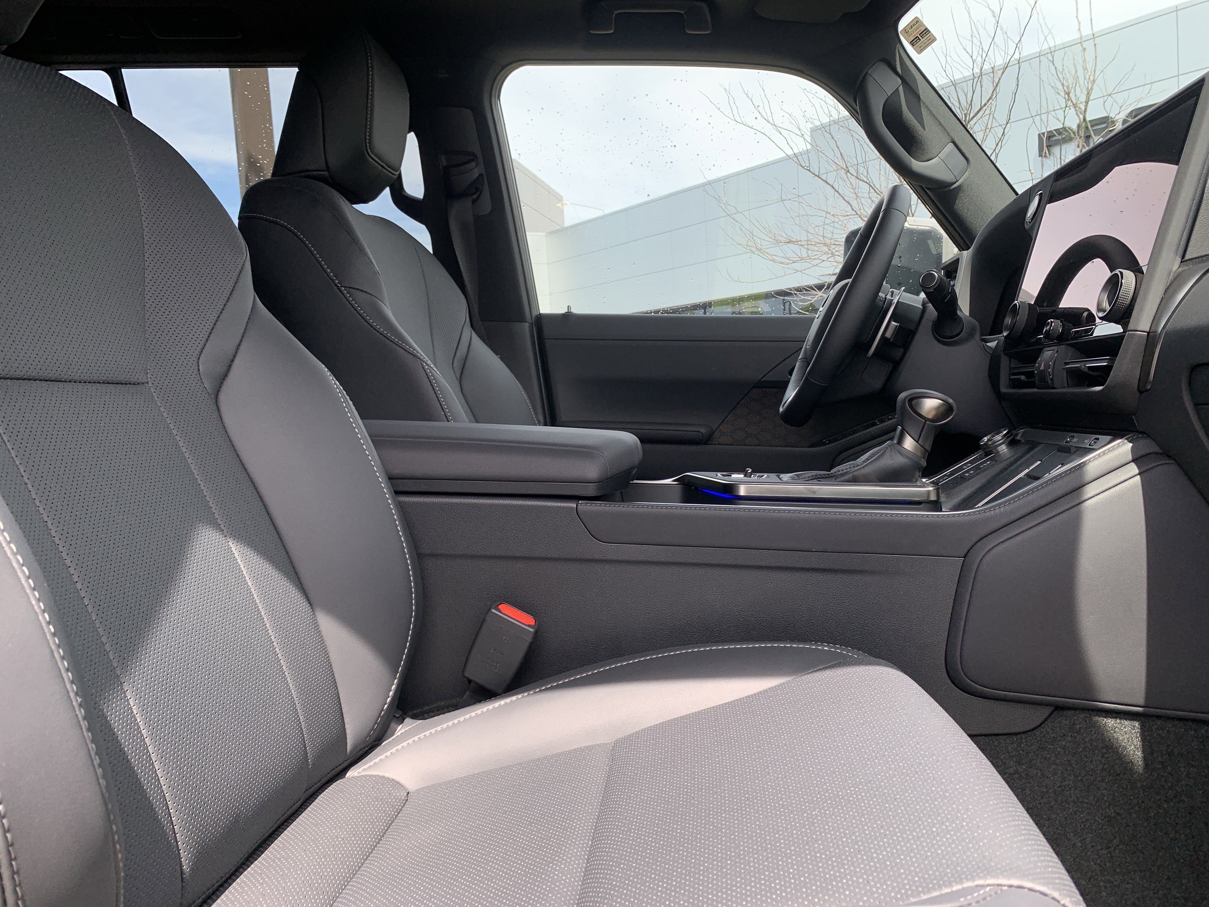 Certified 2026 Lexus GX 550 w/ Accessory Package (ZB) image 35