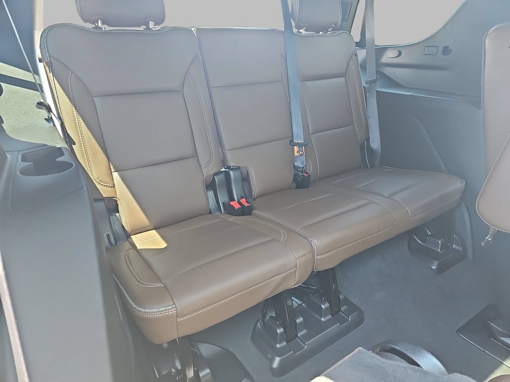 Certified 2023 Chevrolet Tahoe High Country w/ Premium Package AWD/4WD image 15