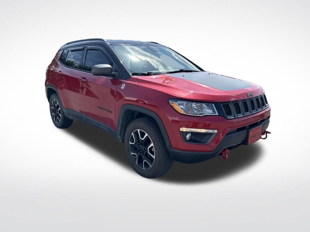 Used 2019 Jeep Compass Trailhawk AWD/4WD image 2