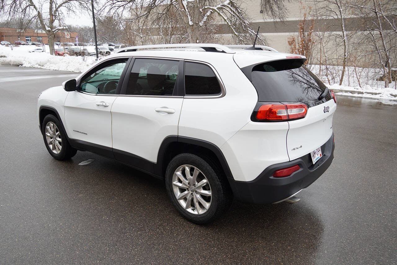 Used 2017 Jeep Cherokee Limited image 10