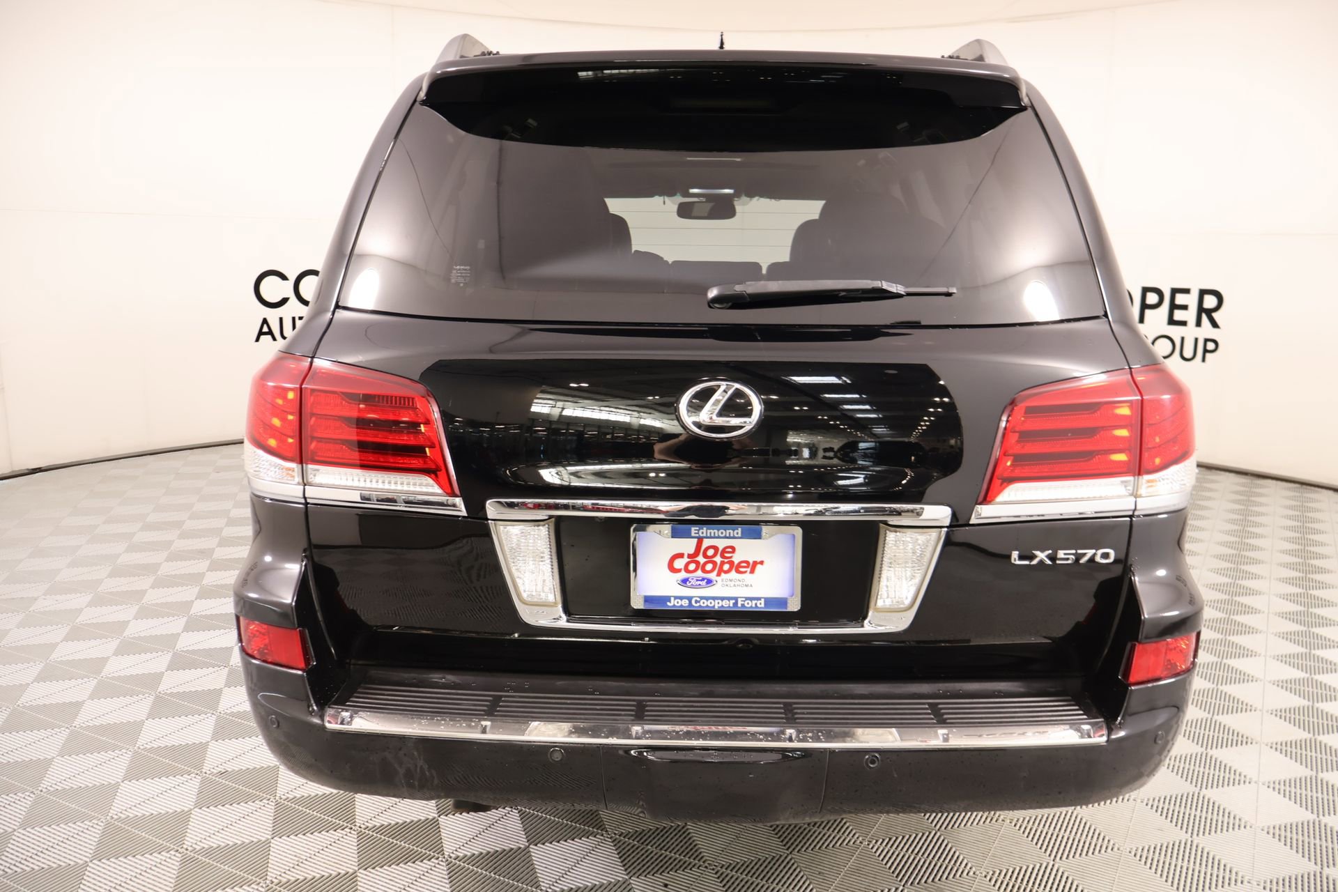 Used 2015 Lexus LX 570 4WD image 27