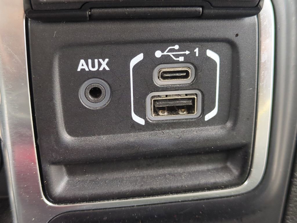 Used 2022 Jeep Wrangler Unlimited Sport w/ Xtreme Recon 35" Tire Package image 26