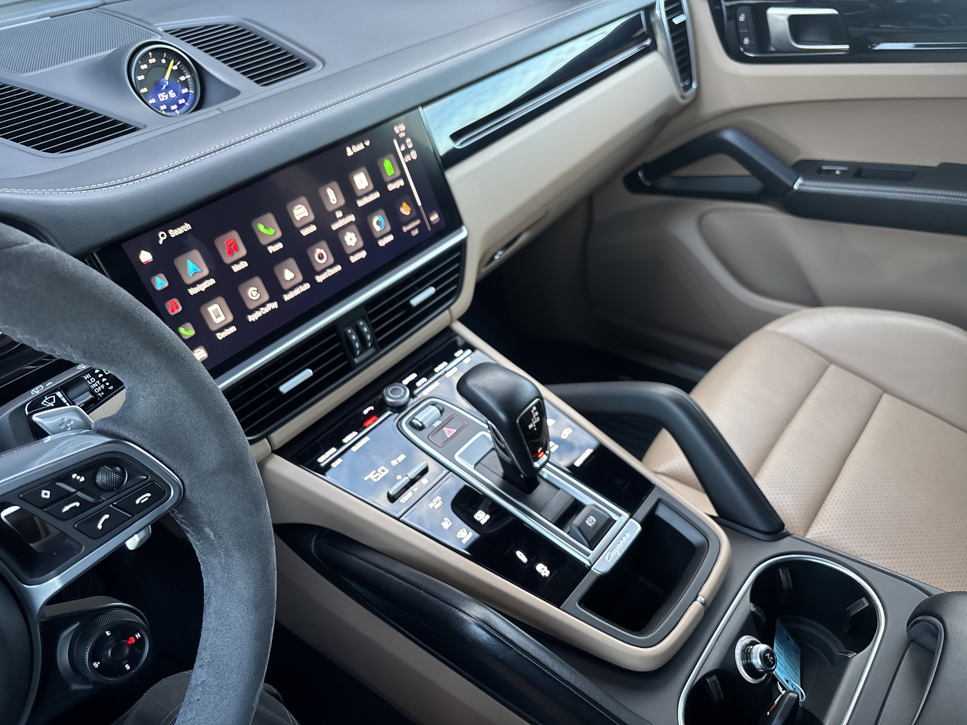 Certified 2022 Porsche Cayenne E-Hybrid image 23