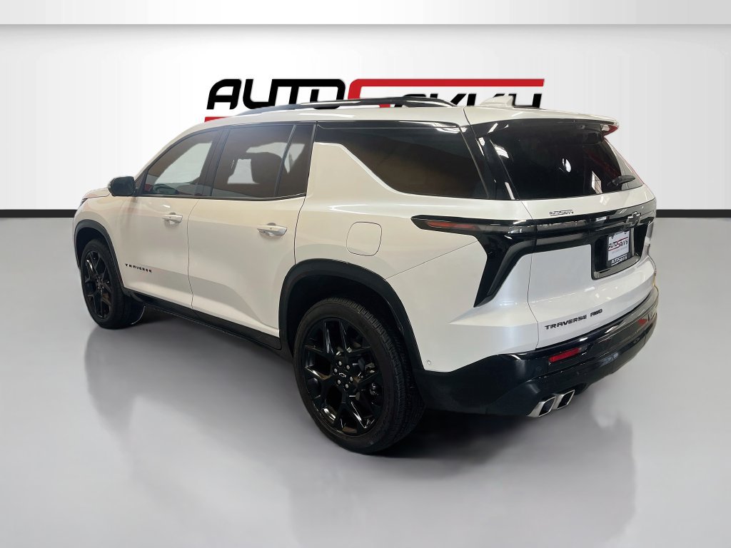 Used 2025 Chevrolet Traverse RS w/ LPO, Floor Liner Package AWD/4WD image 5
