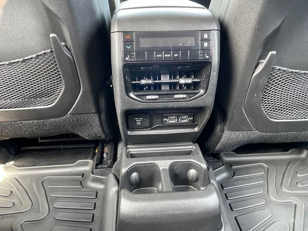 Used 2023 Jeep Grand Cherokee L Limited AWD/4WD image 40