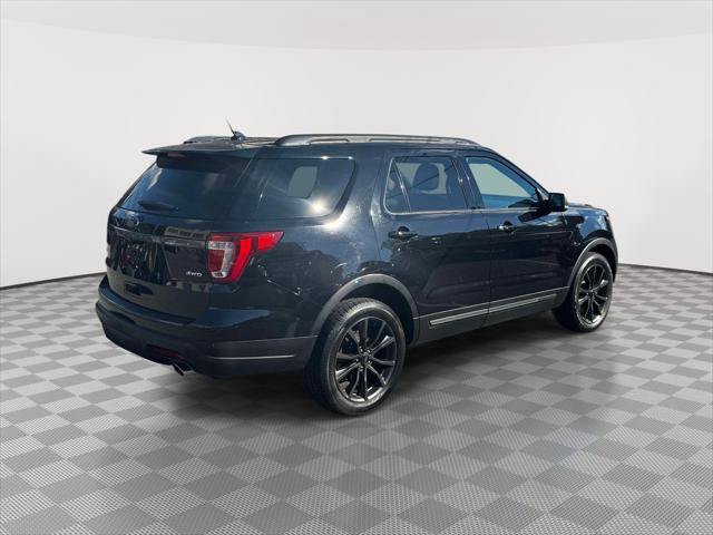 Used 2019 Ford Explorer XLT w/ Equipment Group 202A AWD/4WD image 6