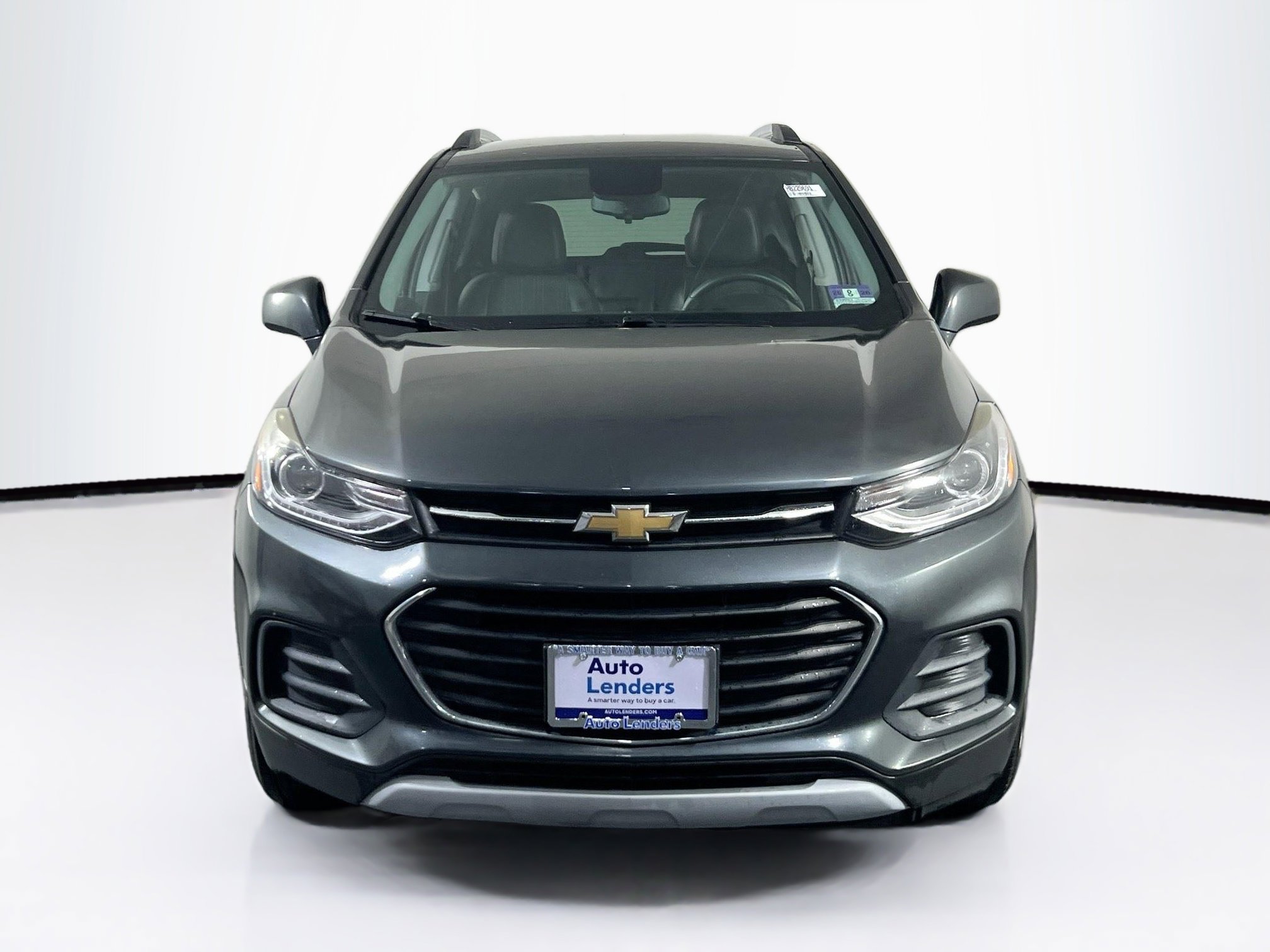 Used 2017 Chevrolet Trax LT w/ LT Convenience Package FWD image 2