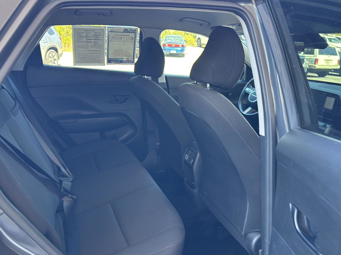 Used 2024 Hyundai Kona SEL w/ Convenience Package image 11