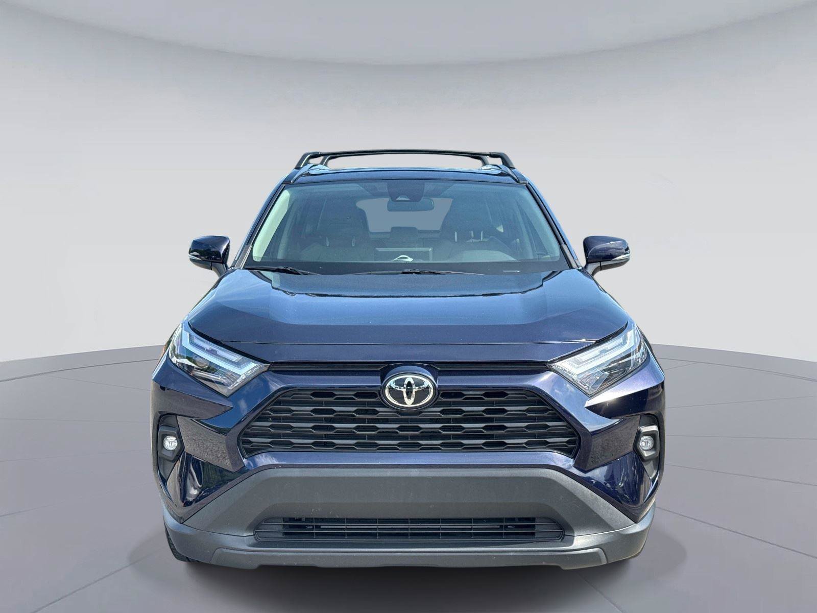 Used 2022 Toyota RAV4 XLE Premium FWD image 9