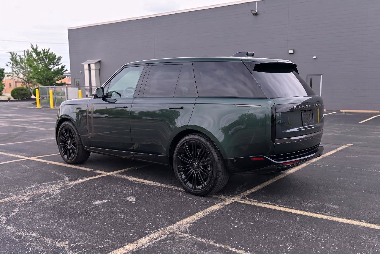 Used 2024 Land Rover Range Rover SE AWD/4WD image 6