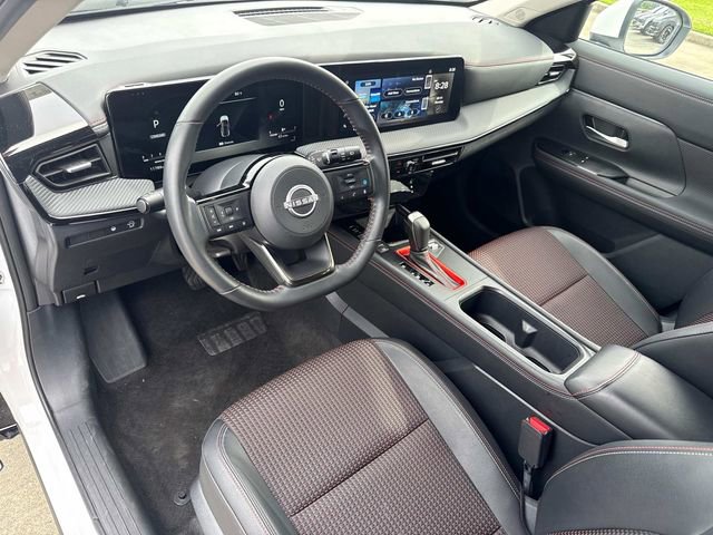 Used 2025 Nissan Kicks SR FWD image 24