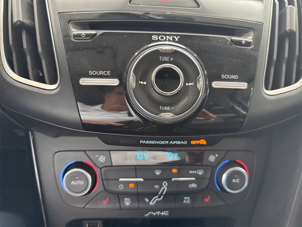 Used 2015 Ford Focus Titanium image 9
