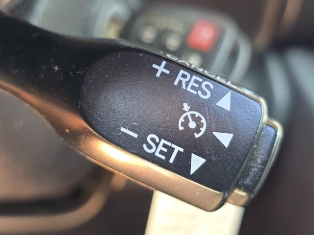 Used 2017 Toyota Camry XSE image 19