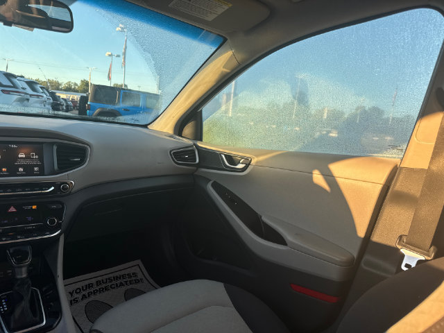 Used 2017 Hyundai Ioniq Blue FWD image 27