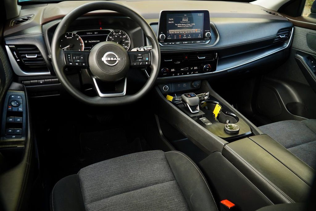 Used 2022 Nissan Rogue SV AWD/4WD image 9