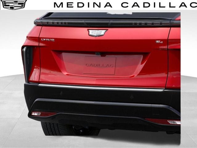 New 2027 Cadillac Lyriq Luxury w/ LPO, Floor Liner Package AWD/4WD image 15
