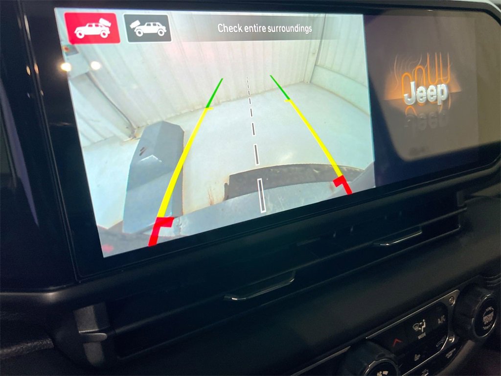 Used 2025 Jeep Wrangler Unlimited Rubicon 392 image 15