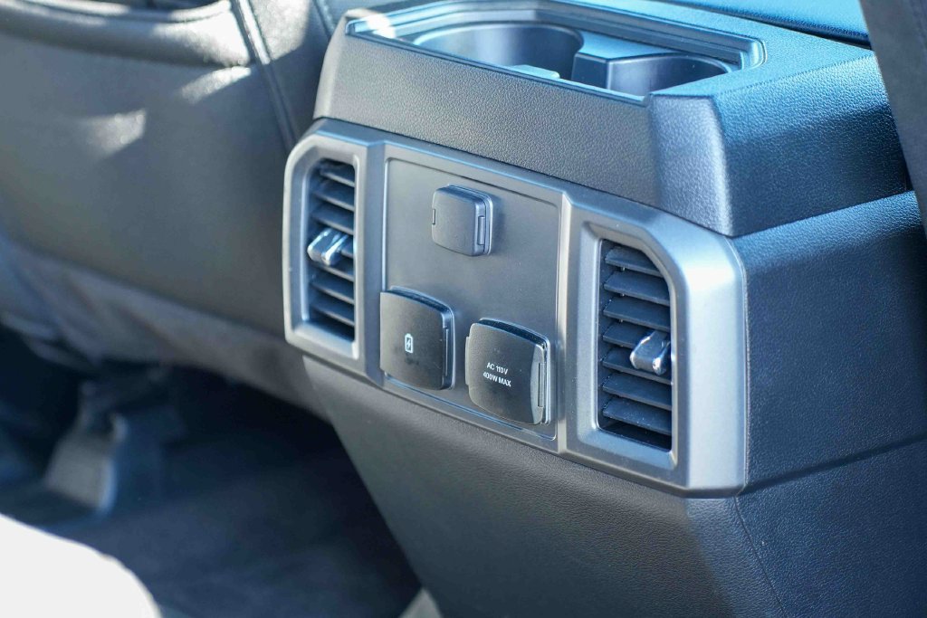 Used 2020 Ford F150 XLT w/ Equipment Group 302A Luxury AWD/4WD image 19
