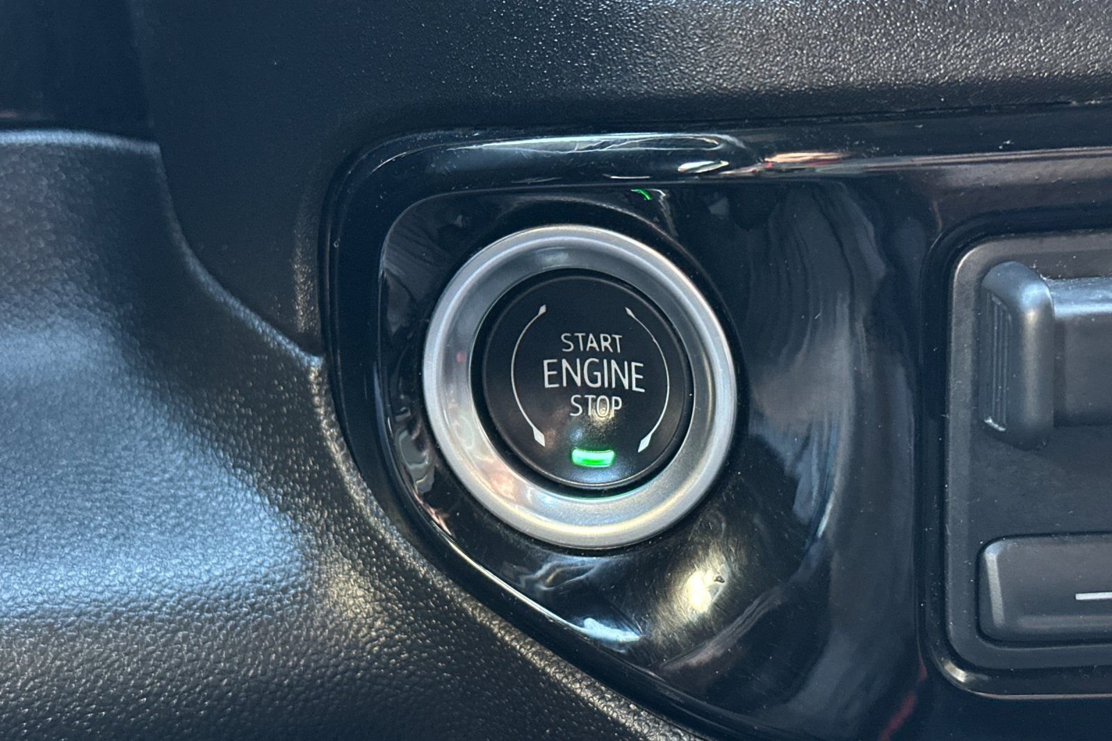 Used 2024 Chevrolet Silverado 2500 LT image 28