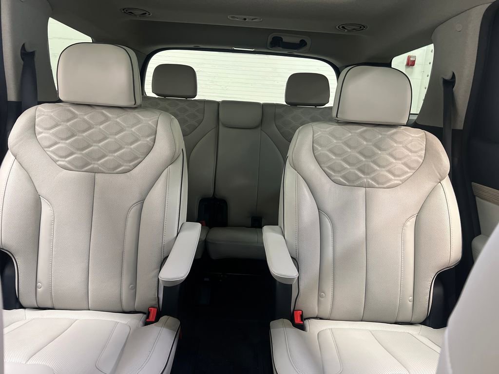 Used 2021 Hyundai Palisade Limited w/ Cargo Package AWD/4WD image 28