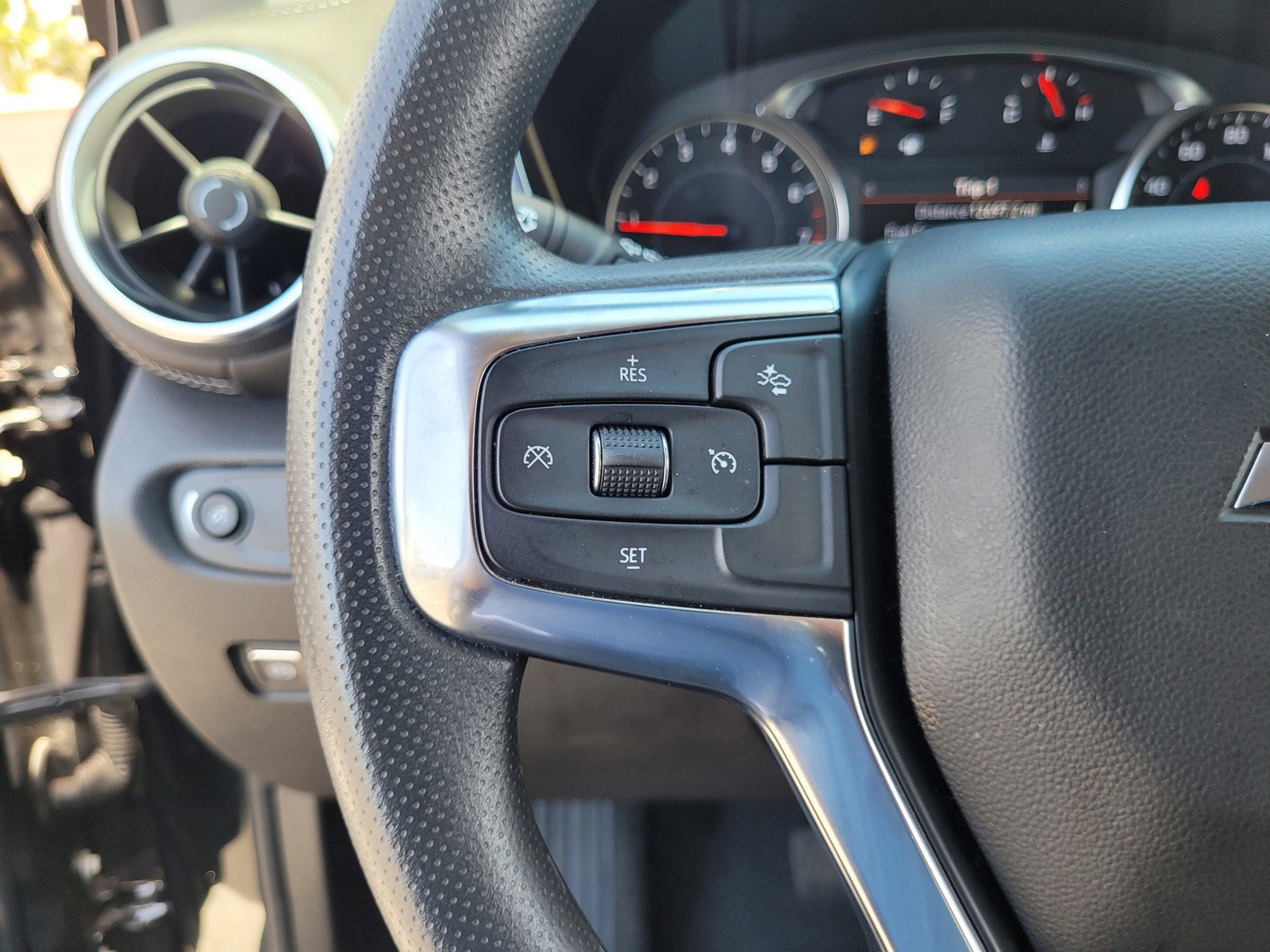 Used 2025 Chevrolet Blazer LT AWD/4WD image 22