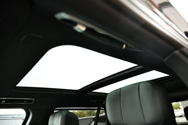 New 2026 Land Rover Range Rover Long Wheelbase Autobiography AWD/4WD image 21