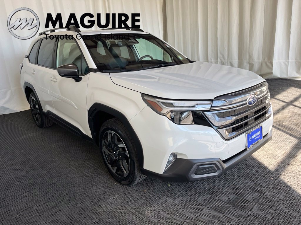 Used 2025 Subaru Forester Limited AWD/4WD image 32