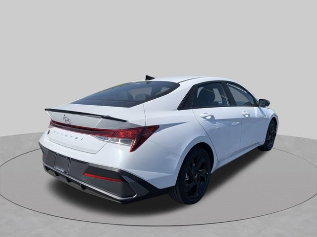 New 2026 Hyundai Elantra SEL Sport FWD image 13