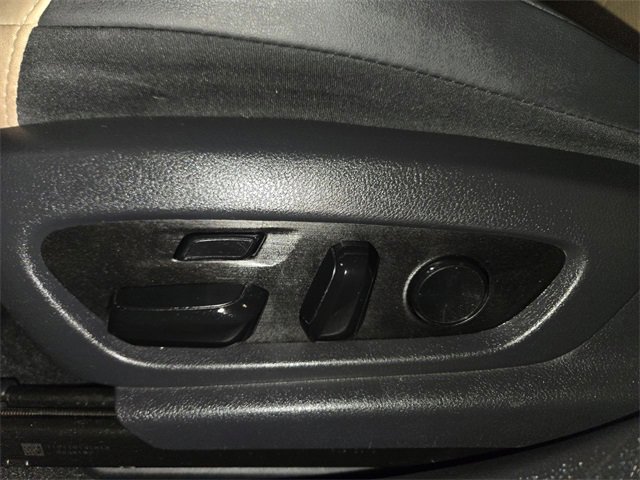 Used 2019 Lexus ES 350 Ultra Luxury image 12